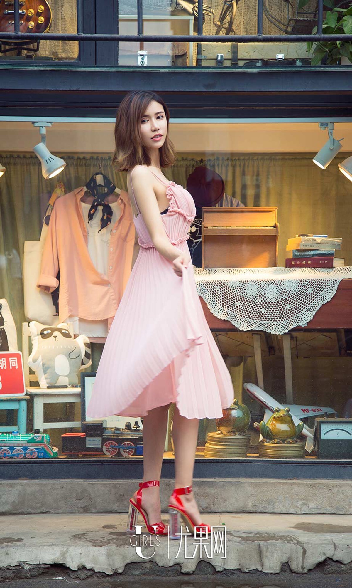 [爱尤物]2018APP NO.1101 田小燕一夏天里的少女